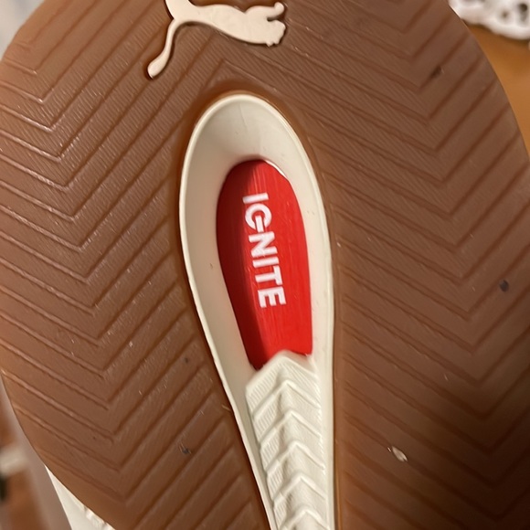 Ladies puma running shoes - Picture 5 of 5